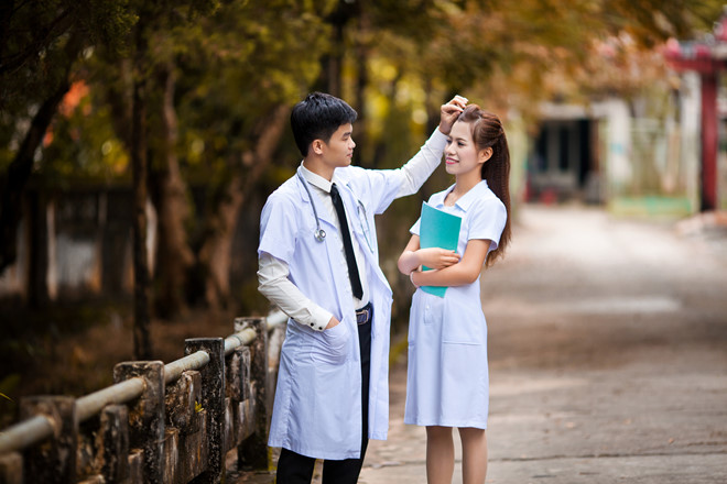 Tình yêu cô gái ngành y “đúng người, sai thời điểm”