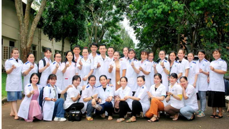 DƯỢC SĨ CHUYÊN KHOA I HAY THẠC SĨ DƯỢC? Không có con đường nào cao hơn, chỉ có con đường phù hợp hơn với người làm nghề